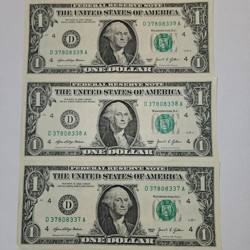3 One Dollar Bills Uncirculated Sequential‎ (EACH SLEEVED) - Series 2021 (B193) - Picture 3 of 4